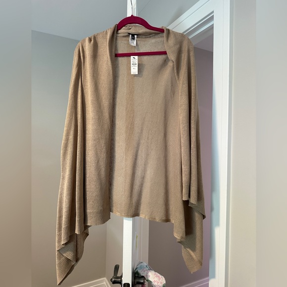 Talbots Sweaters - Talbots jersey stitch tan/beige/gold travel ruana poncho shawl M/L NWT